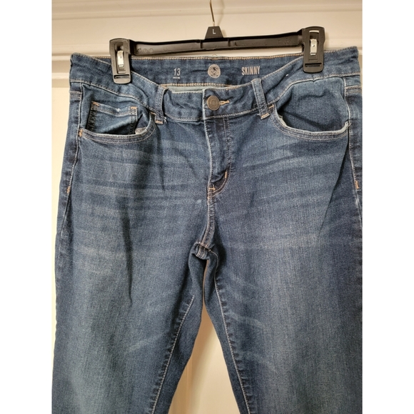 Women's SO Skinny Jeans EUC. Size 13 - Picture 7 of 8